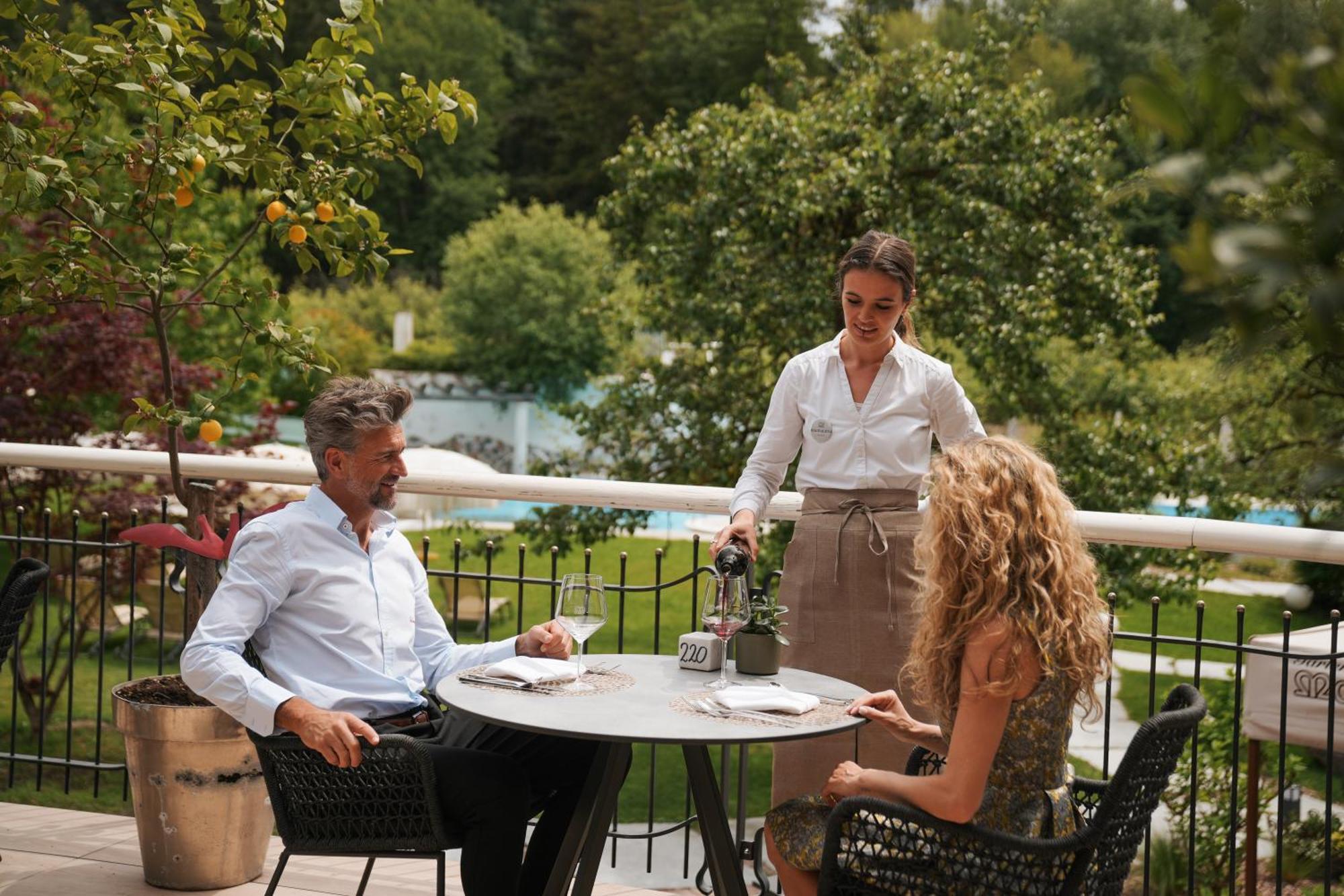 Gartenhotel Moser Апиано сула Страда дел Вино Екстериор снимка